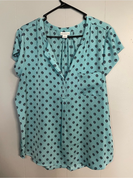Liz Claiborne Tops - Liz Claiborne Aqua Blue Floral-Print Short-Sleeve Blouse
